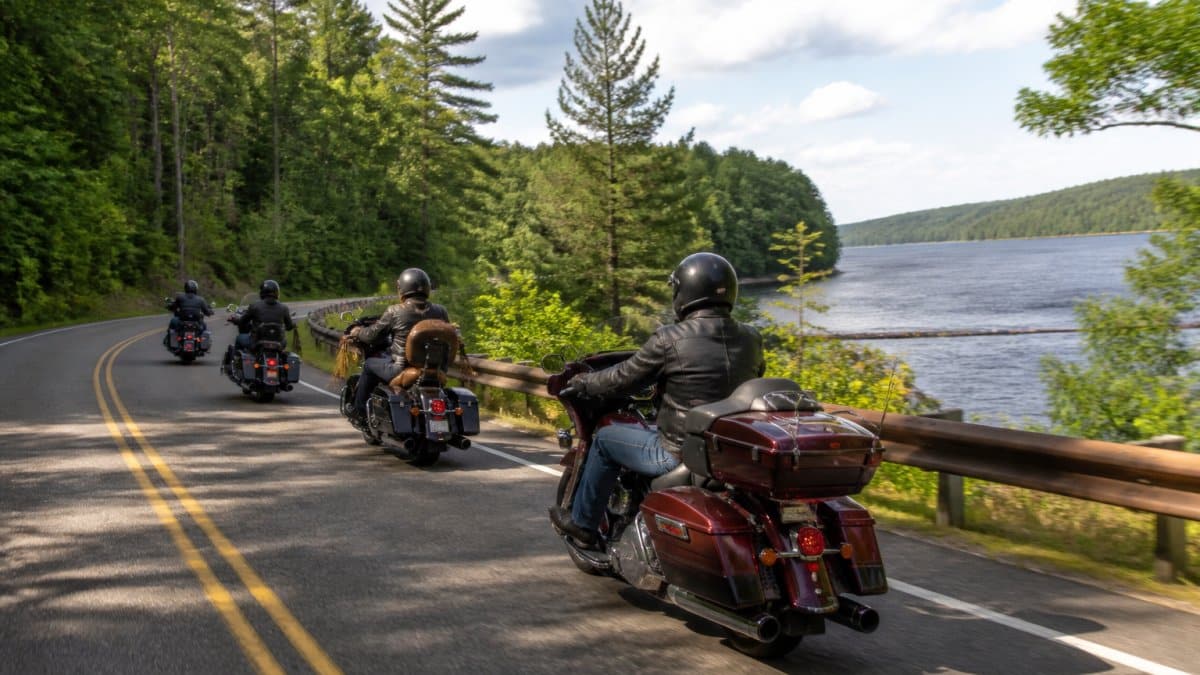Scenic Group Rides for Enthusiasts: 2026 Midwest Guide